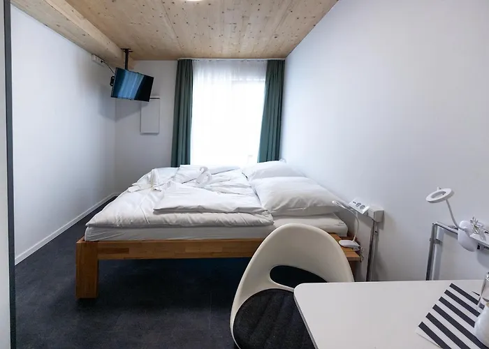 Boardinghouse-landau 3*